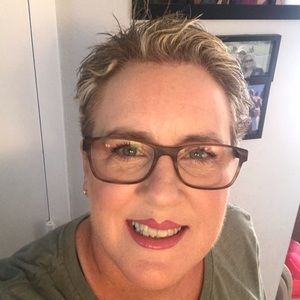 Meet your Posher, Teri